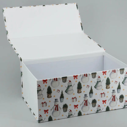 Weihnachtsbox - Schneemänner, Geschenke & Tannen - Weiß Gr. L