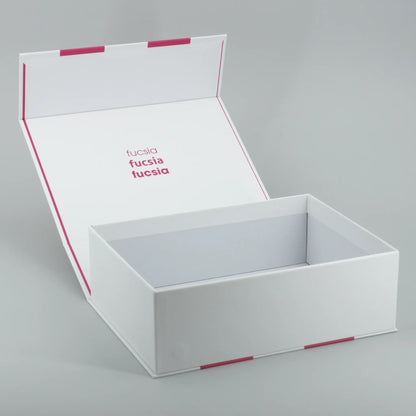 Geschenkbox mit Streifen Fuchsia Pink Magnetbox geöffnet
