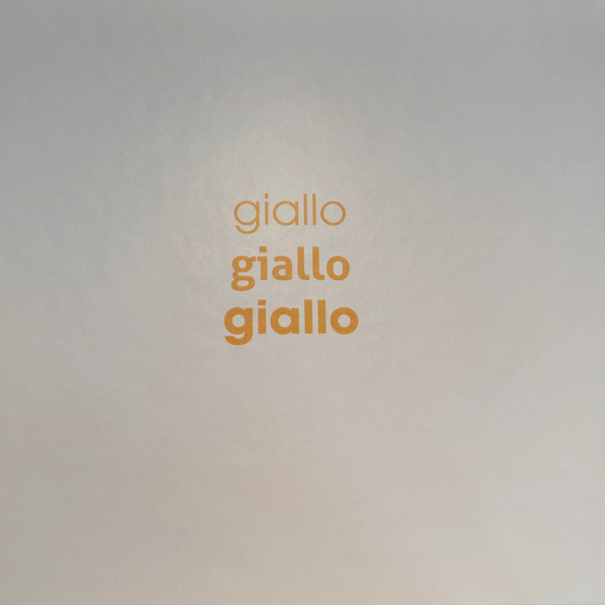 Print im Innendeckel Magnetbox Giallo Streifen Design Gelb