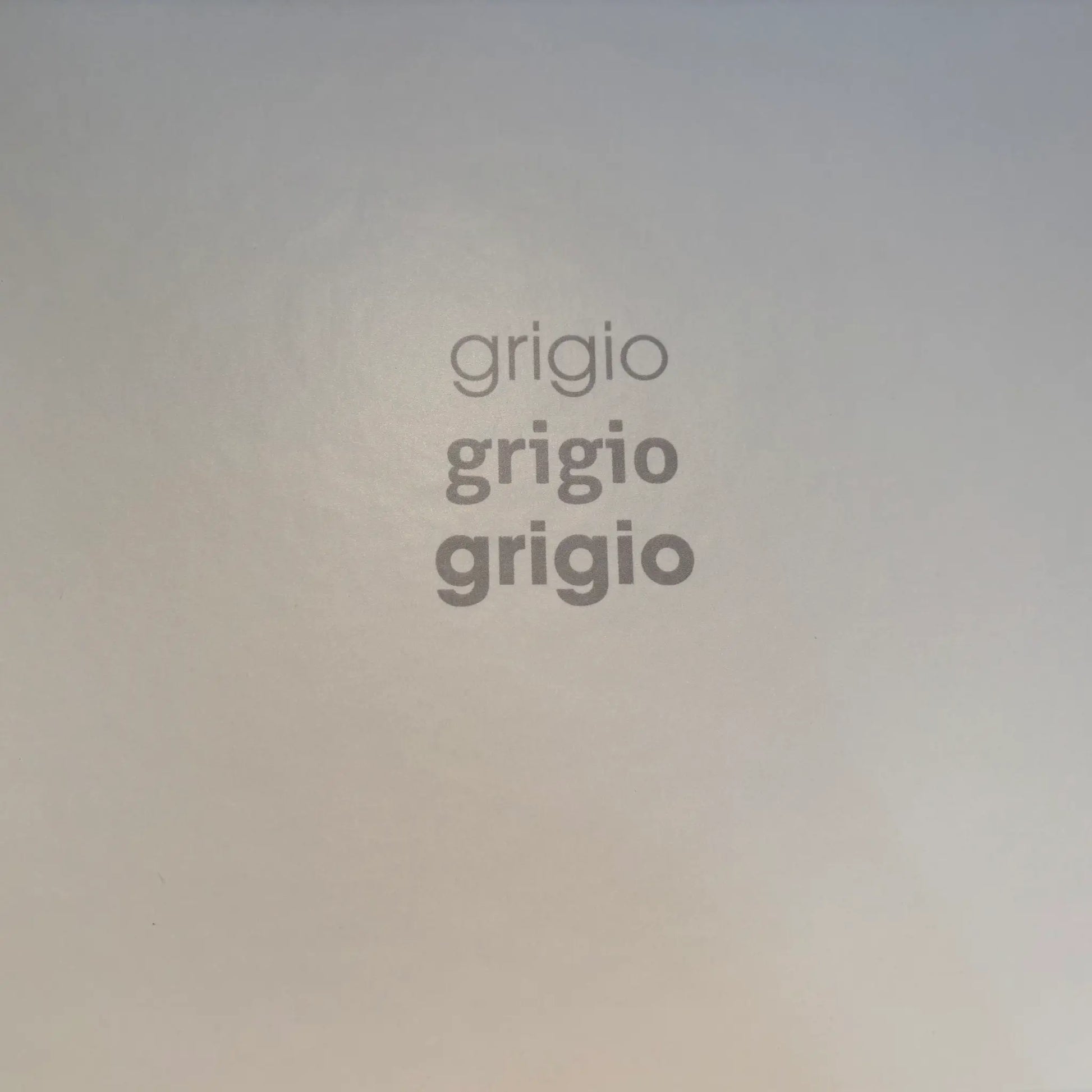 Print im Innendeckel Magnetbox Grigio Streifen Design Grau