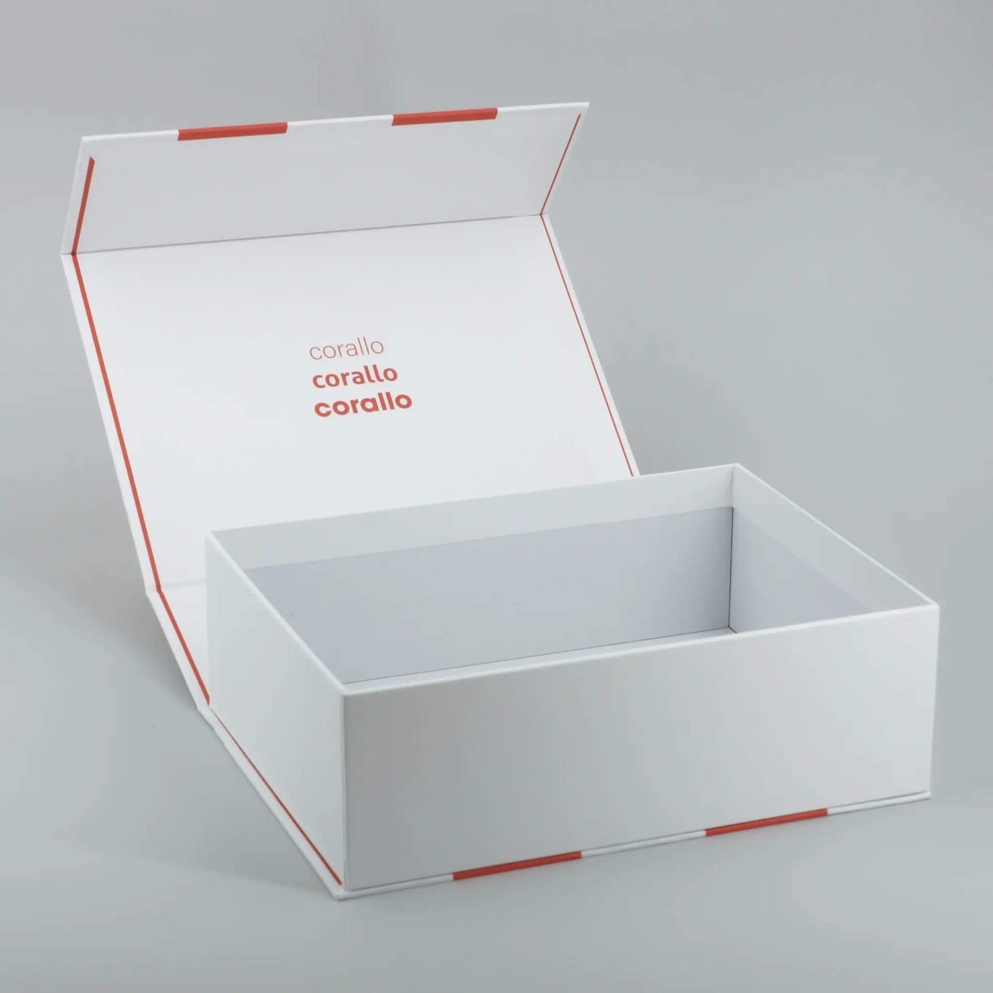 Geschenkbox mit Streifen Korall Magnetbox geöffnet