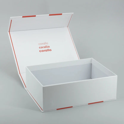 Geschenkbox mit Streifen Korall Magnetbox geöffnet
