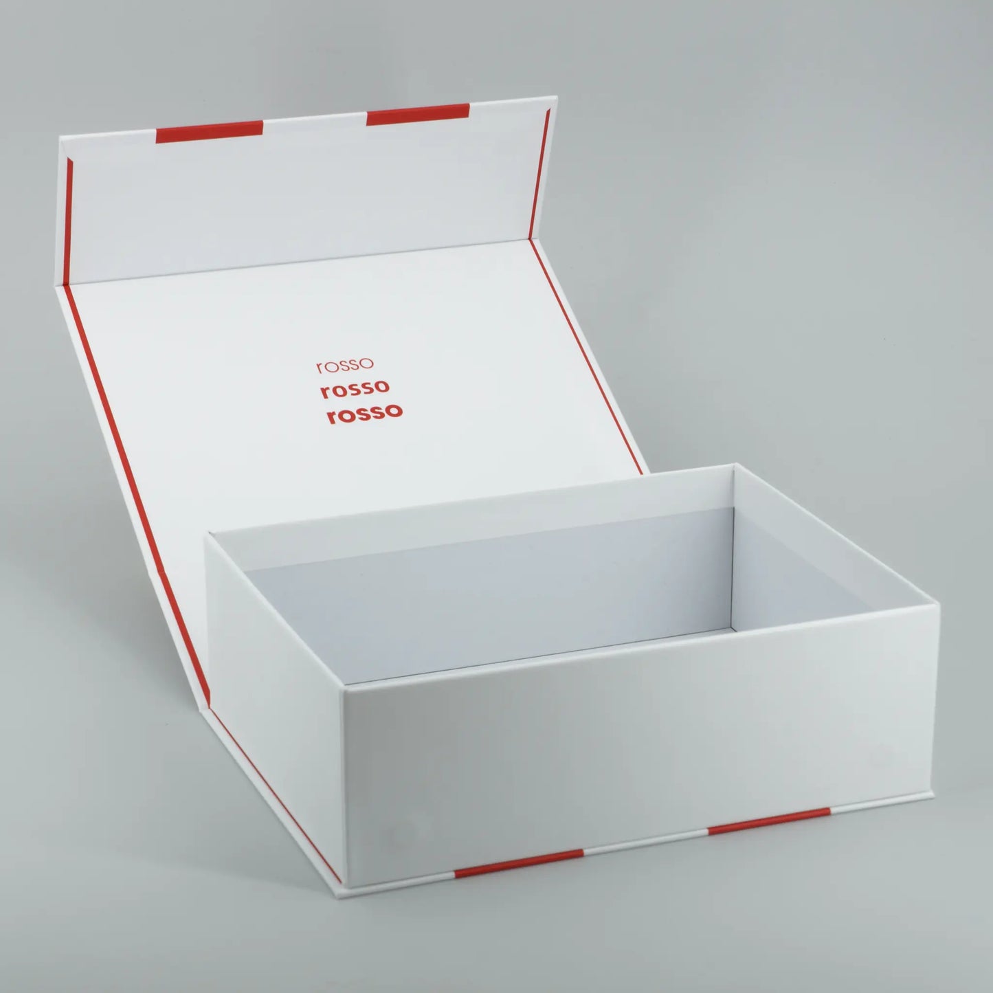 Geschenkbox mit Streifen Rot Magnetbox geöffnet
