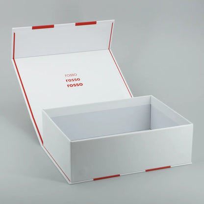 Geschenkbox mit Streifen Rot Magnetbox geöffnet